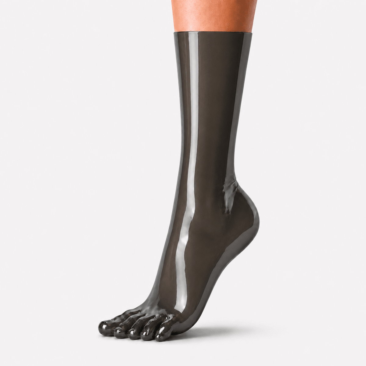 Transparent Smoky Black lange Latex-Zehensocken – frontale Ansicht