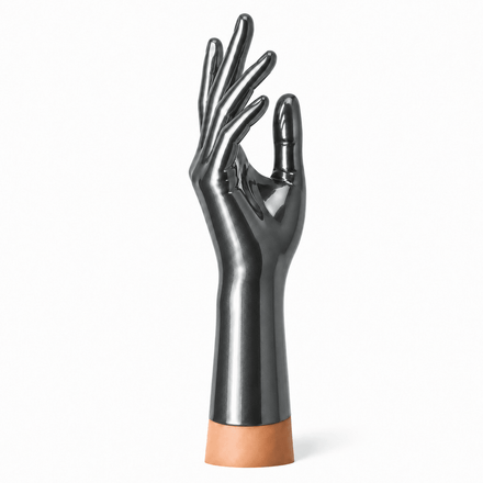 Metallic Pewter kurze Latexhandschuhe aus glänzendem Latex von Rubber Basic in der Seitenansicht