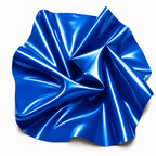 Glänzende Metallic Blue Latex Meterware rund gefaltet mit intensivem metallic-blauem Schimmer